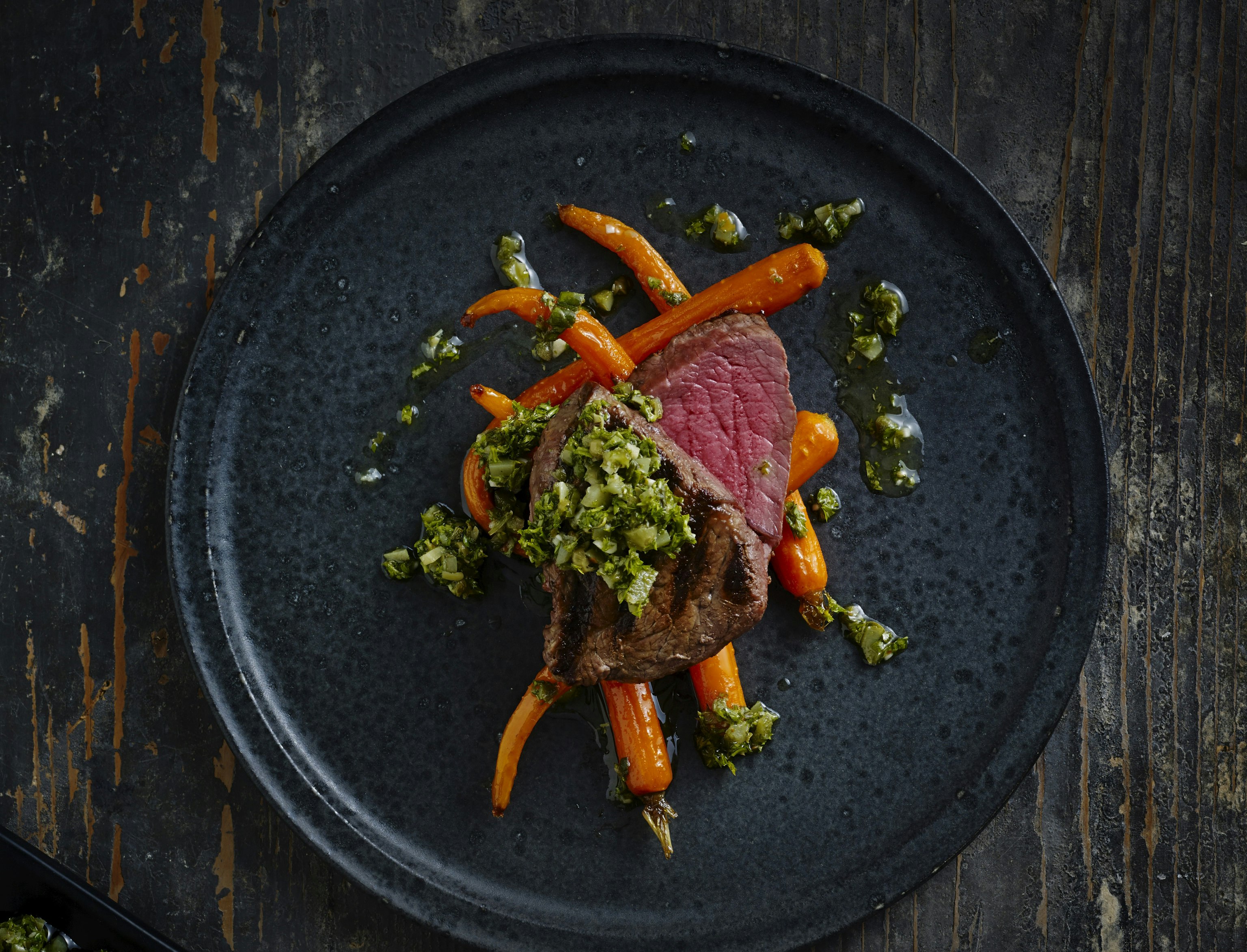 Steak med syltede glaserede gulerødder