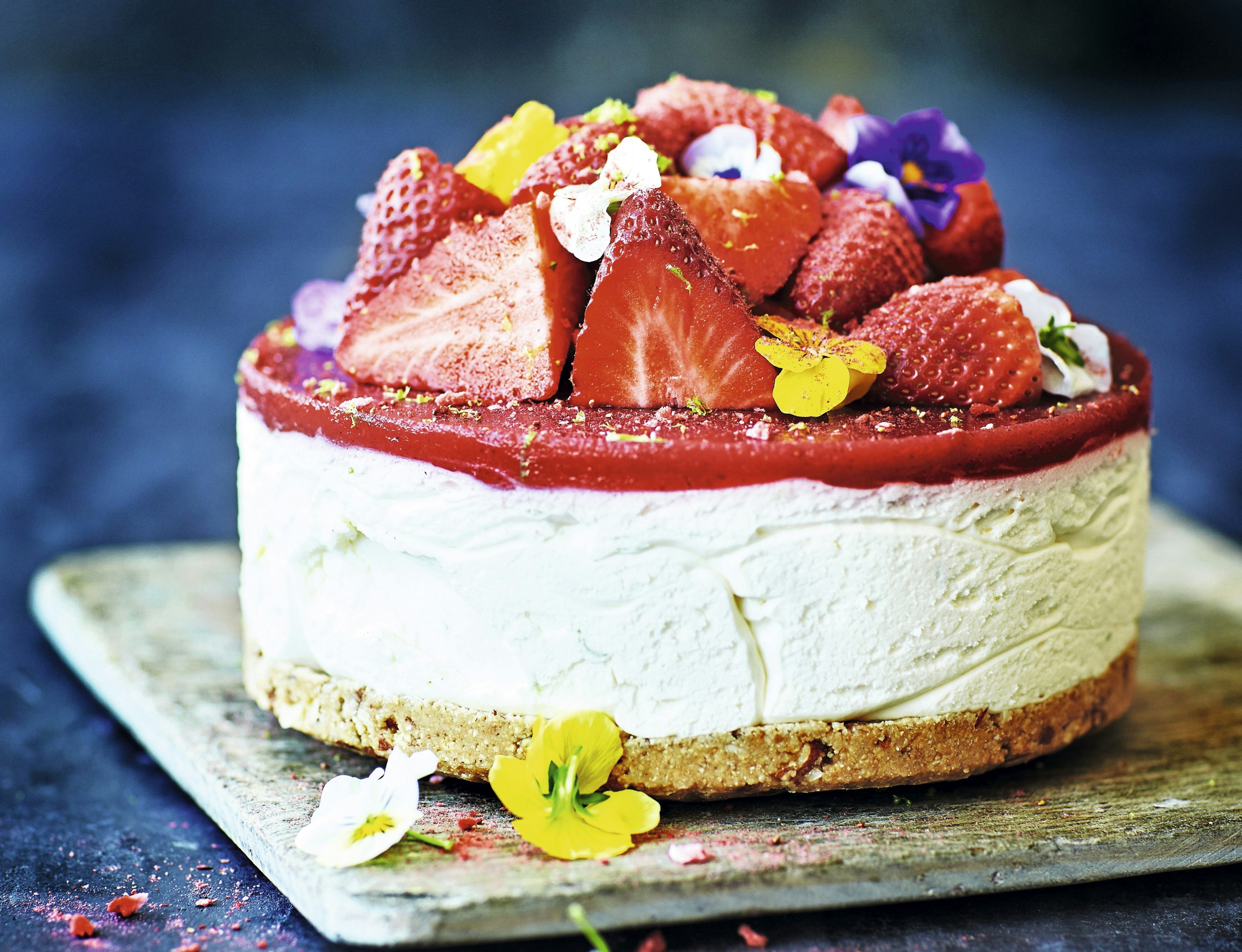 Strawberry daiquiri-cheesecake med rom og lime