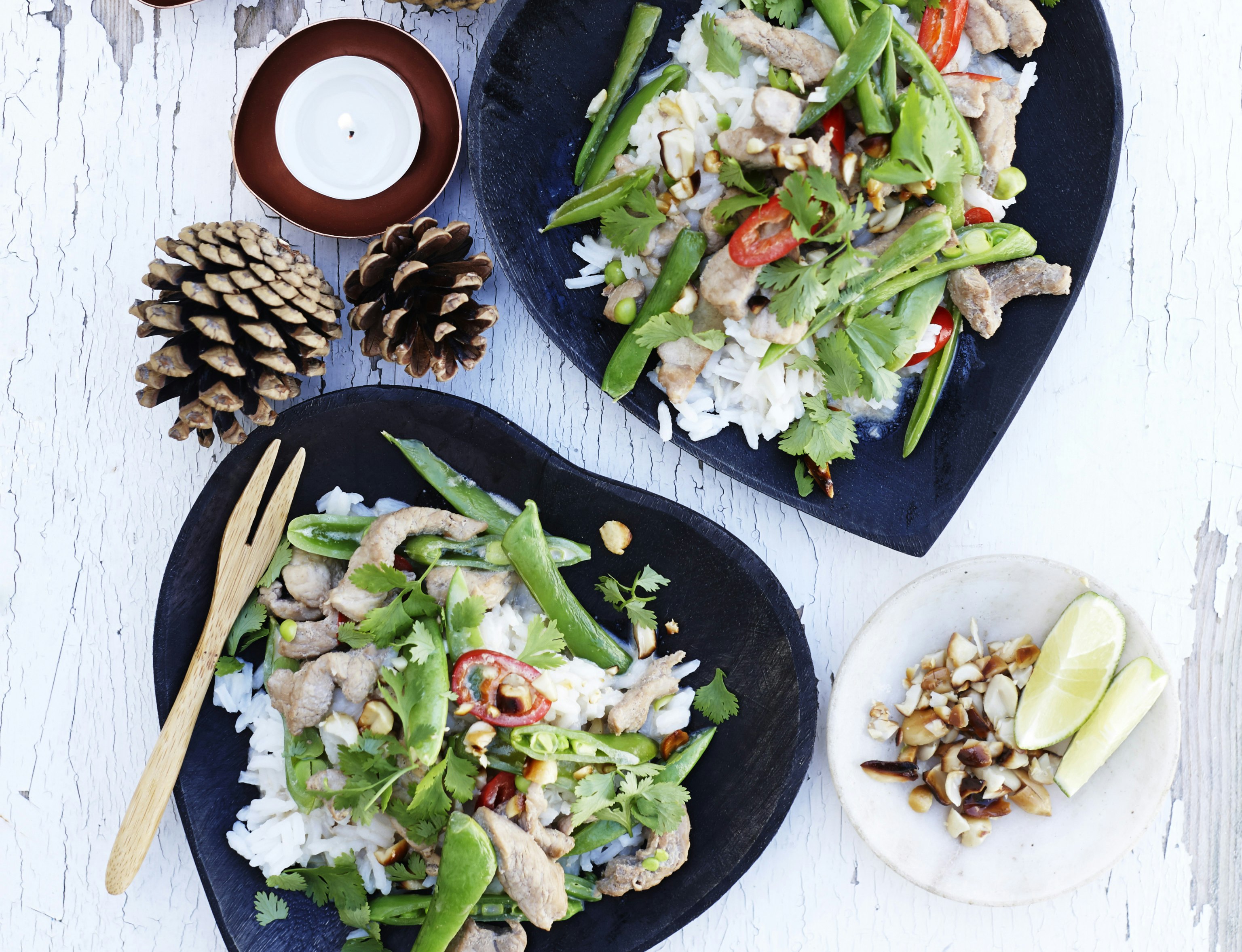 Svinekød i kokossauce med ris