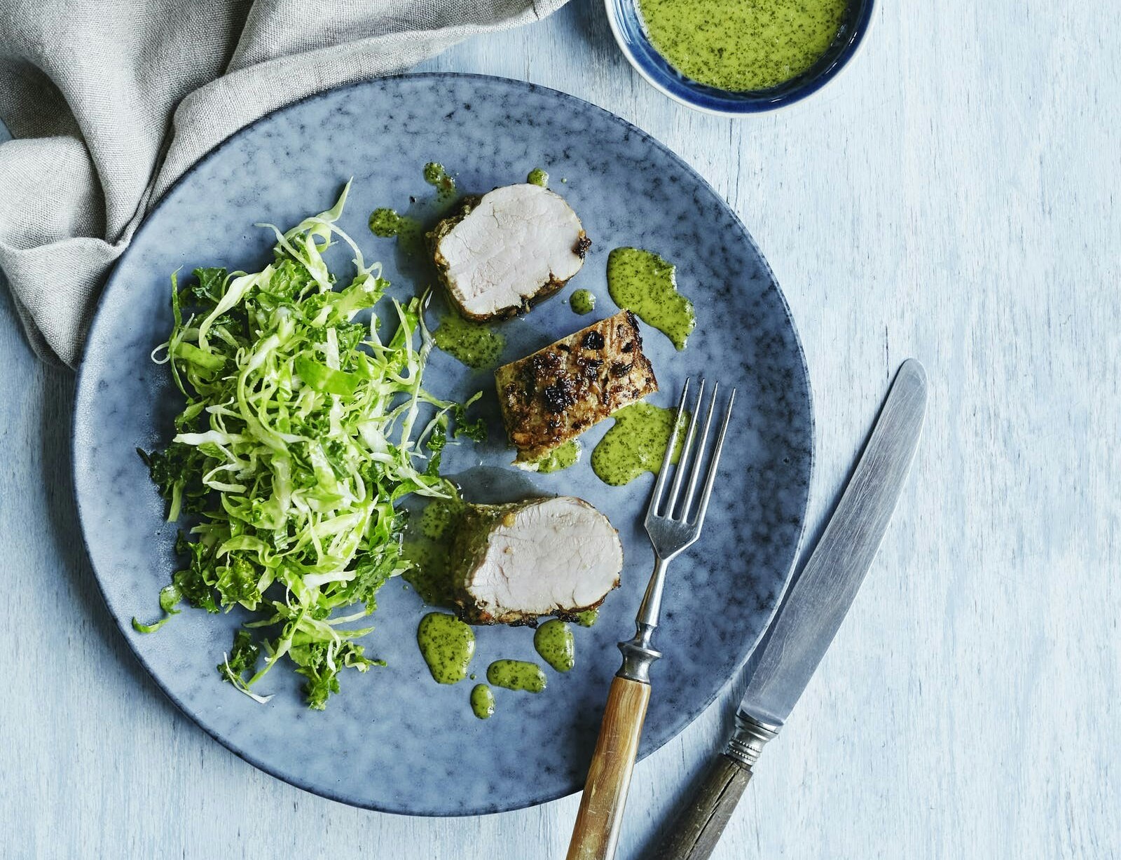 Svinemørbrad med korianderdressing