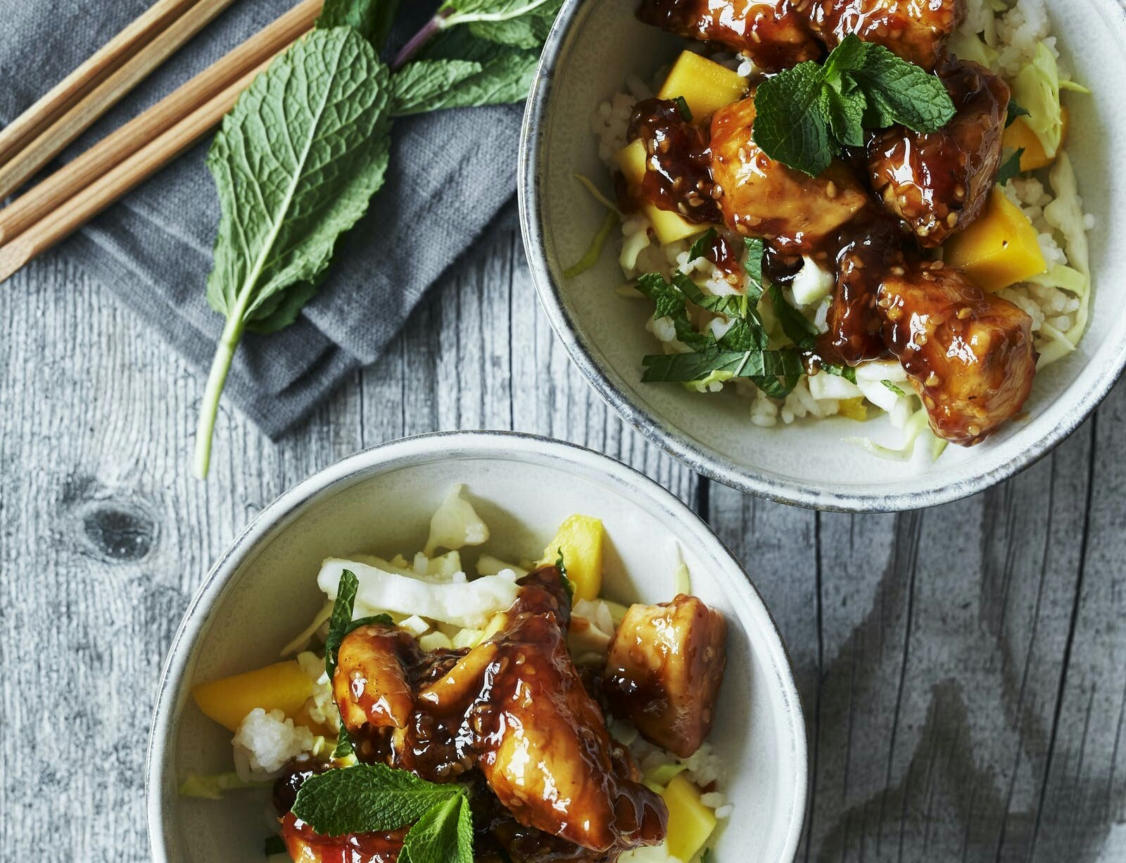 Sweet chili chicken med mangoris