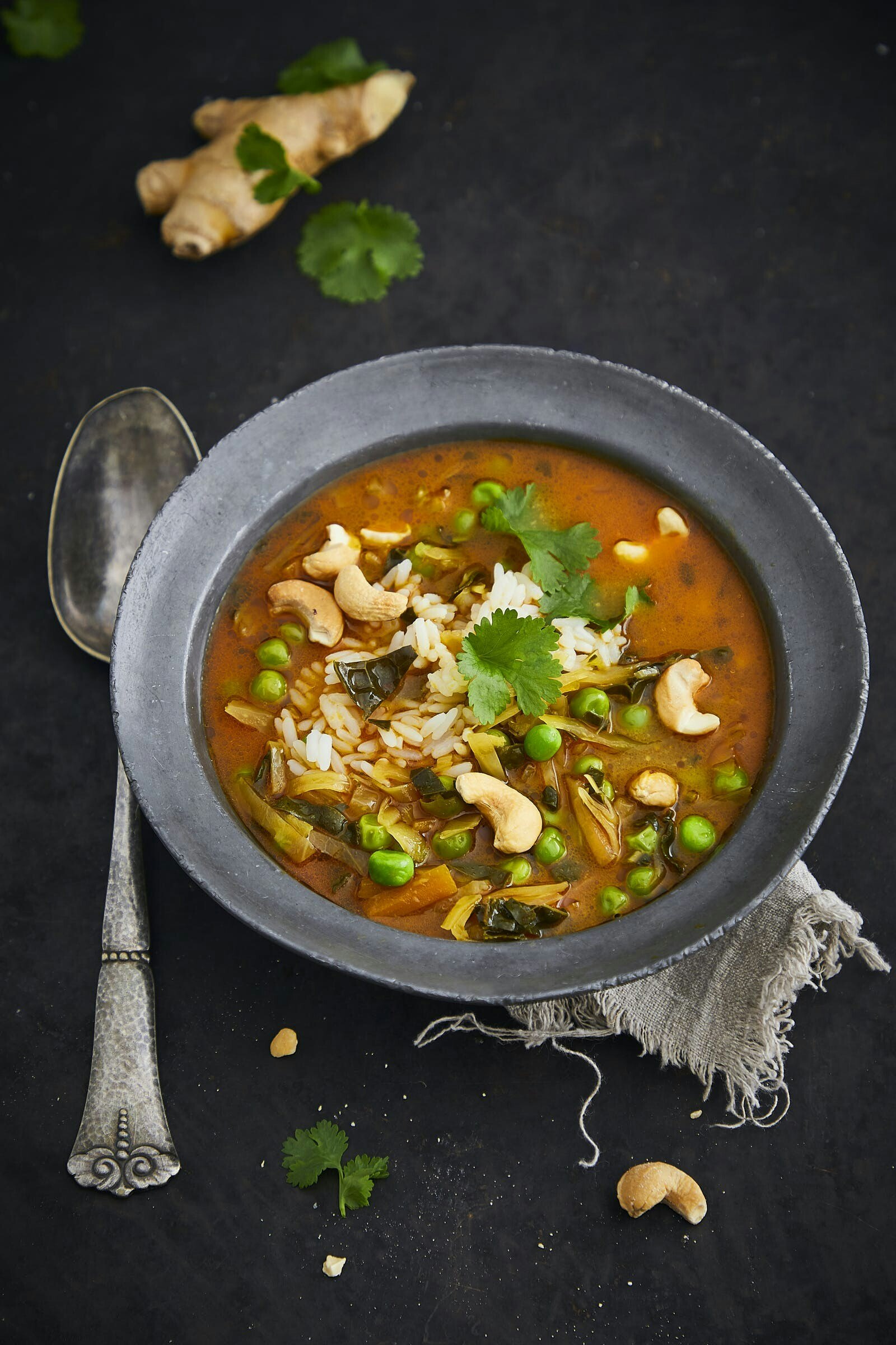 Thai-inspireret suppe med ris