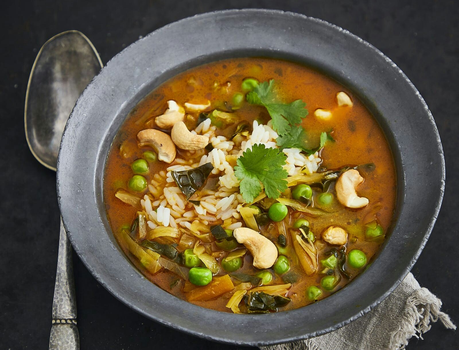 Thai-inspireret suppe med ris