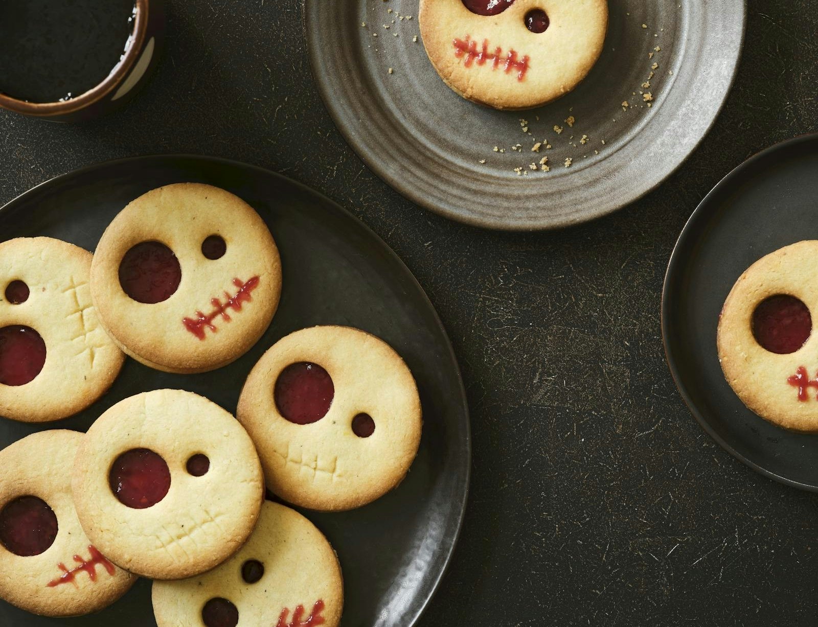 Uhyggelige runde hindbærsnitter