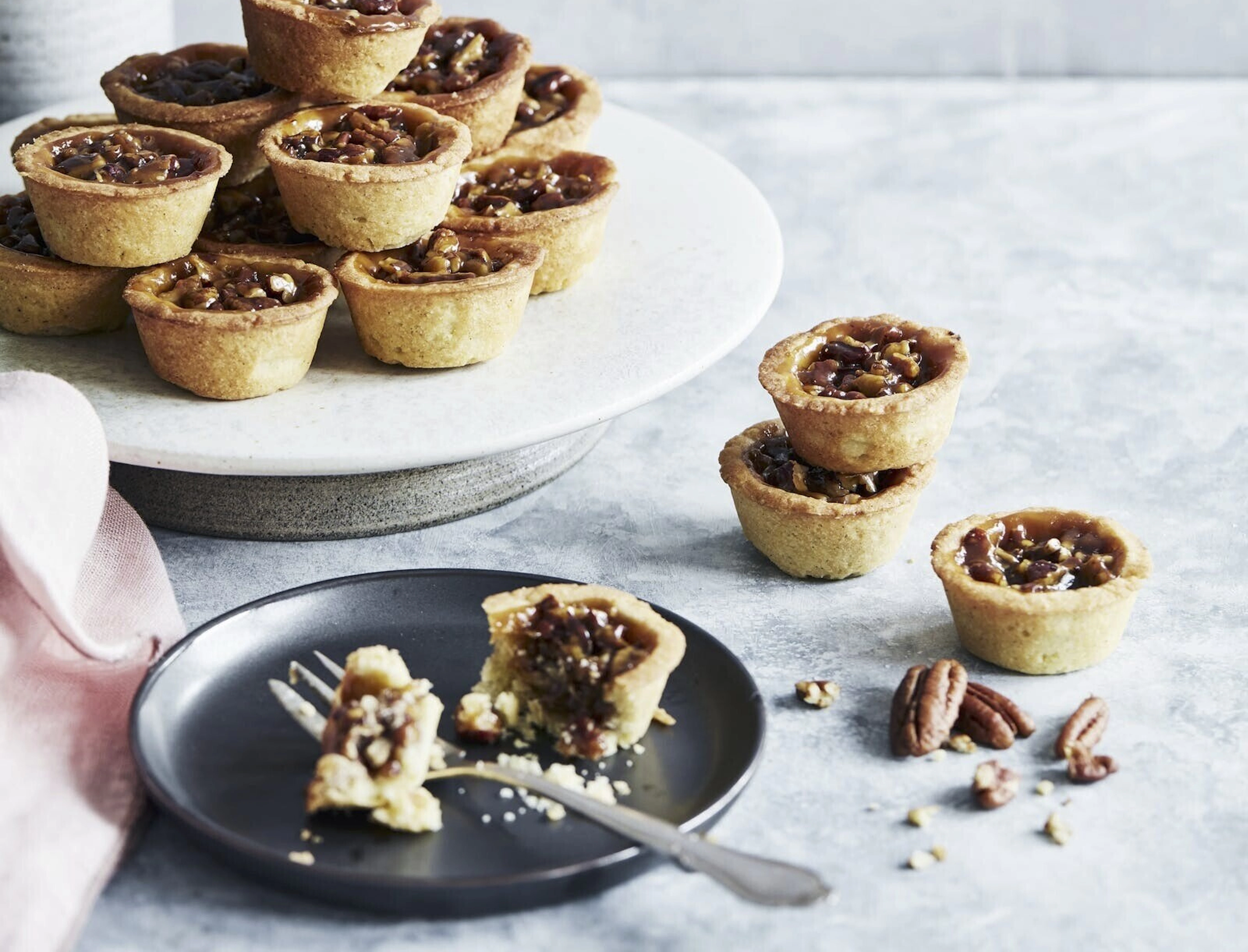 Petit fours – Lækre opskrifter på franske minikager | SPIS BEDRE